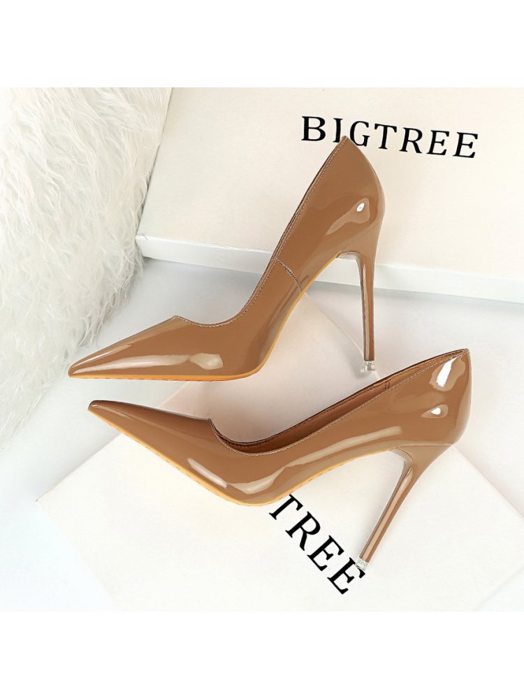 The Nude Pointed Heel
